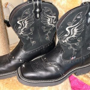 Women’s Justin boots gypsy booties size 8.5b
